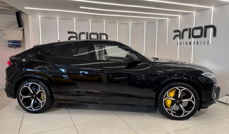 
								LAMBORGHINI URUS SE 4.0 V8 800 CH BVA8 Garantie 5 ans full									