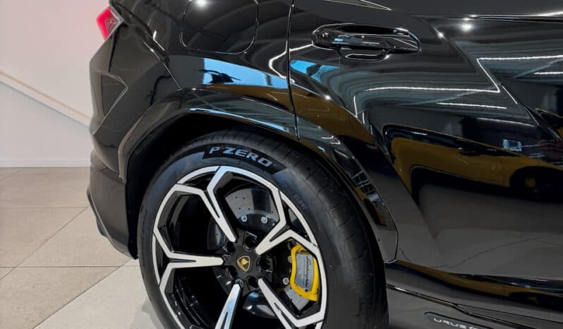 
								LAMBORGHINI URUS SE 4.0 V8 800 CH BVA8 Garantie 5 ans full									