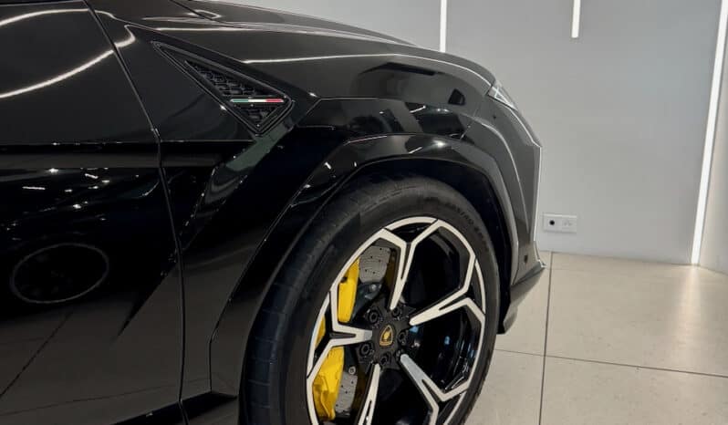 
								LAMBORGHINI URUS SE 4.0 V8 800 CH BVA8 Garantie 5 ans full									
