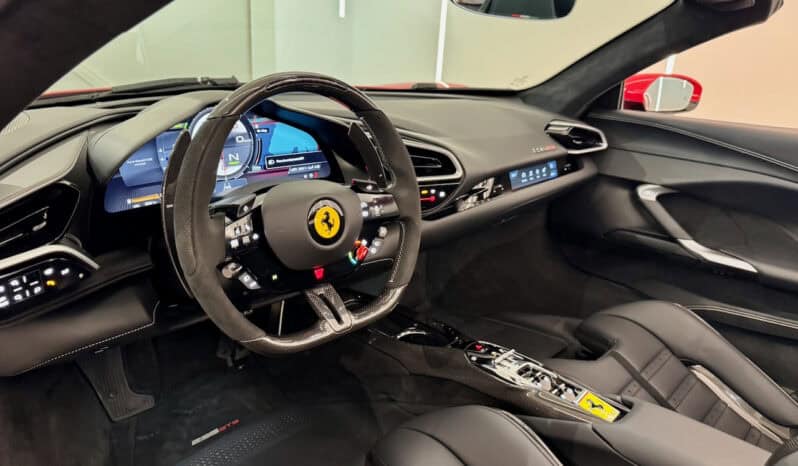 
								FERRARI 296 GTS 3.0L TURBO V6 HYBRIDE 830 ch full									