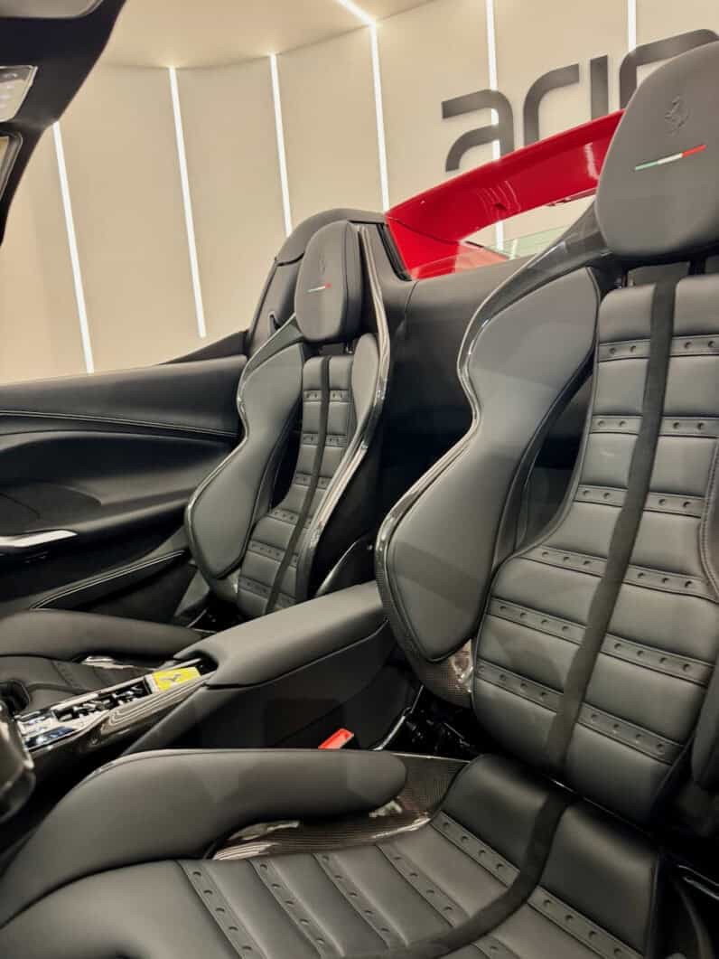 
								FERRARI 296 GTS 3.0L TURBO V6 HYBRIDE 830 ch full									