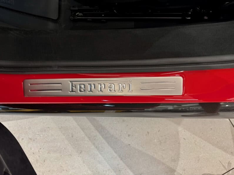 
								FERRARI 296 GTS 3.0L TURBO V6 HYBRIDE 830 ch full									