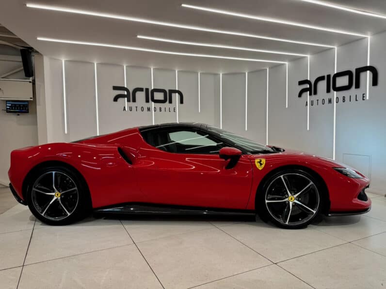 
								FERRARI 296 GTS 3.0L TURBO V6 HYBRIDE 830 ch full									
