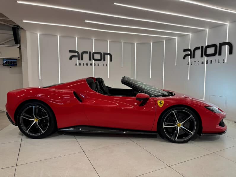 
								FERRARI 296 GTS 3.0L TURBO V6 HYBRIDE 830 ch full									