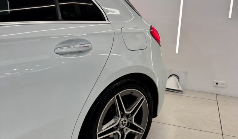 
								MERCEDES-BENZ Classe A 180 d 1.5 d 7G-DCT 116 cv AMG Line full									