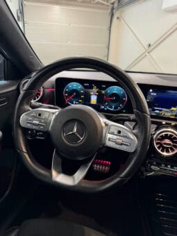 
										MERCEDES-BENZ Classe A 180 d 1.5 d 7G-DCT 116 cv AMG Line full									