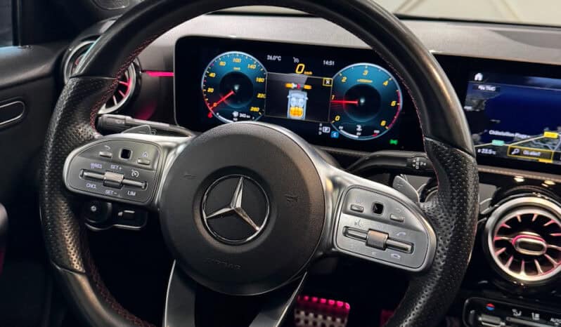 
								MERCEDES-BENZ Classe A 180 d 1.5 d 7G-DCT 116 cv AMG Line full									