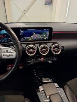 
										MERCEDES-BENZ Classe A 180 d 1.5 d 7G-DCT 116 cv AMG Line full									