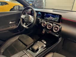 
										MERCEDES-BENZ Classe A 180 d 1.5 d 7G-DCT 116 cv AMG Line full									