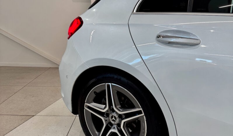 
								MERCEDES-BENZ Classe A 180 d 1.5 d 7G-DCT 116 cv AMG Line full									