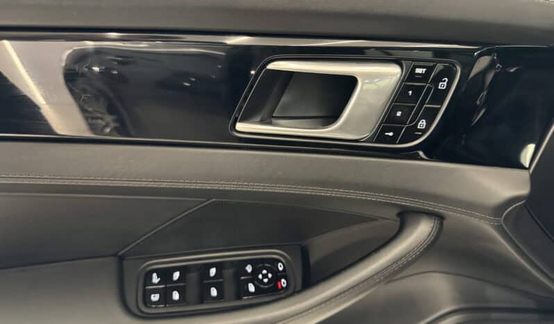 
								PORSCHE PANAMERA 4 V6 3.0 462 CV E-Hybrid PDK8 Porsche Approved full									
