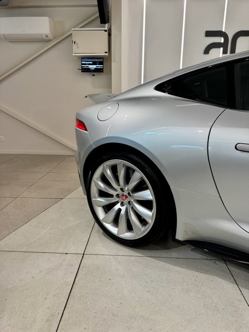 
								Jaguar F-Type R Coupé 5.0 V8 550 Ch BVA8 full									