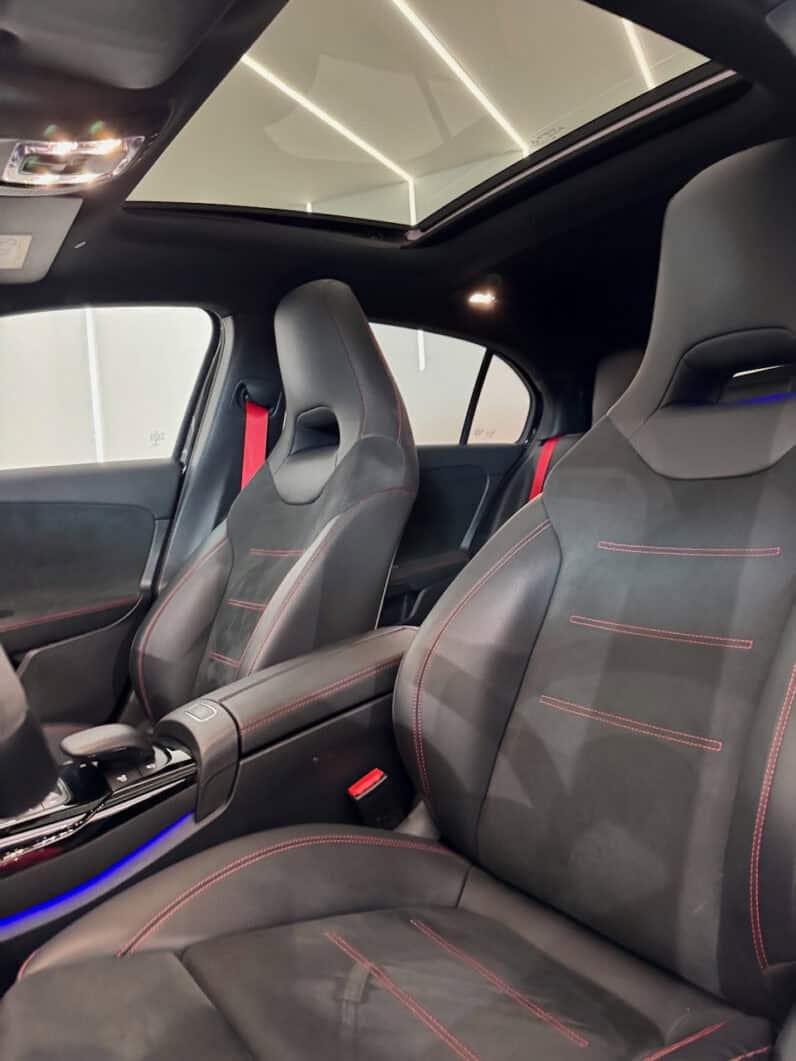 
								Mercedes-benz Classe A 45 S AMG 421 ch 4Matic+ 8G-DCT Speedshift AMG full									