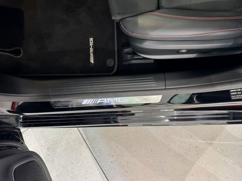 
								Mercedes-benz Classe A 45 S AMG 421 ch 4Matic+ 8G-DCT Speedshift AMG full									