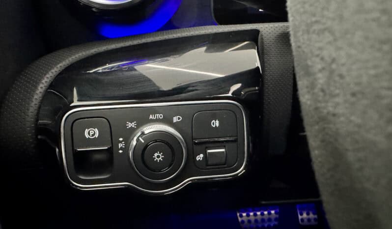 
								Mercedes-benz Classe A 45 S AMG 421 ch 4Matic+ 8G-DCT Speedshift AMG full									
