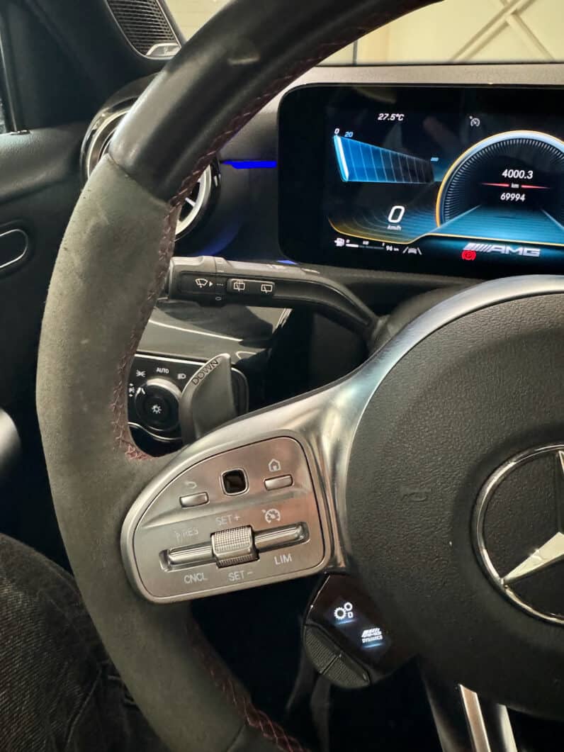 
								Mercedes-benz Classe A 45 S AMG 421 ch 4Matic+ 8G-DCT Speedshift AMG full									