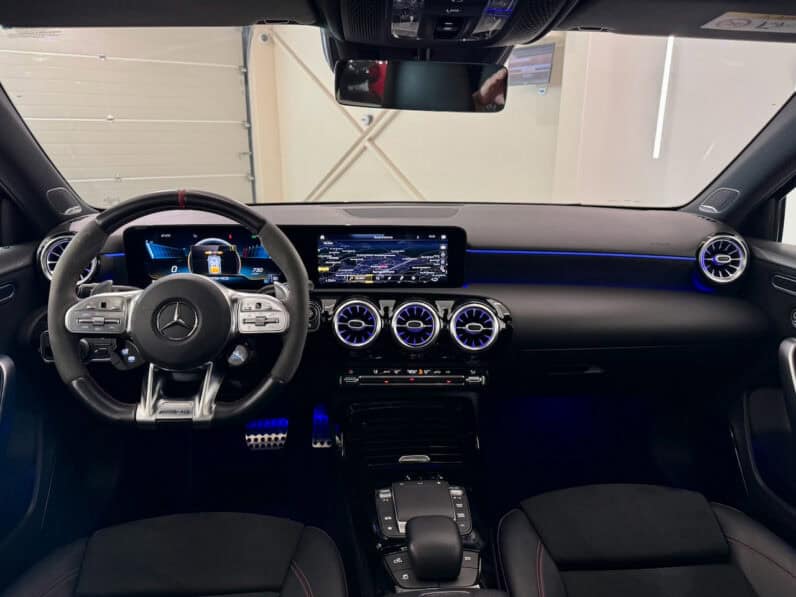 
								Mercedes-benz Classe A 45 S AMG 421 ch 4Matic+ 8G-DCT Speedshift AMG full									