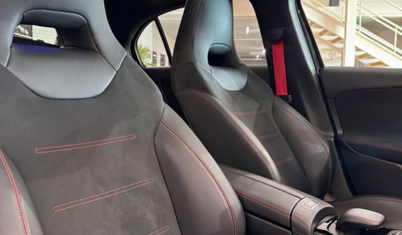 
								Mercedes-benz Classe A 45 S AMG 421 ch 4Matic+ 8G-DCT Speedshift AMG full									