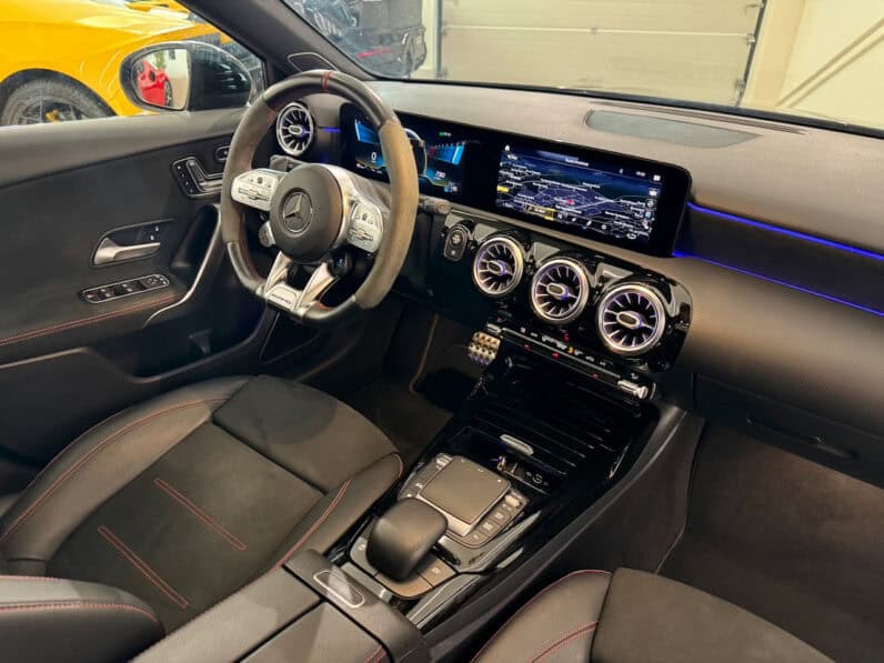 
								Mercedes-benz Classe A 45 S AMG 421 ch 4Matic+ 8G-DCT Speedshift AMG full									
