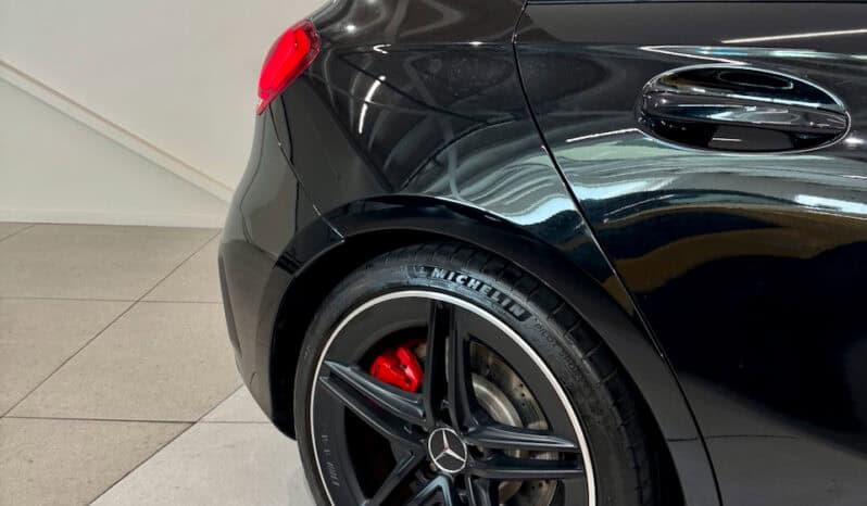 
								Mercedes-benz Classe A 45 S AMG 421 ch 4Matic+ 8G-DCT Speedshift AMG full									