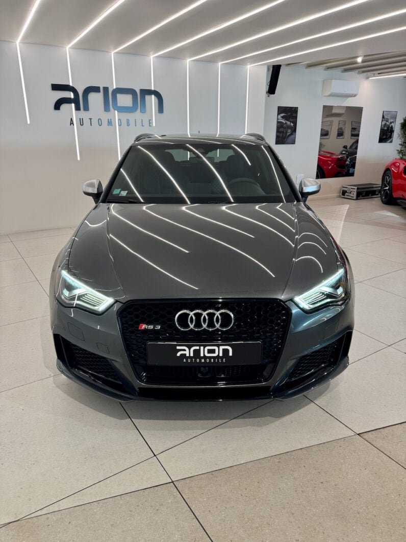 
								AUDI RS3 Sportback 2.5 TFSi Quattro S-Tronic 367 cv full									