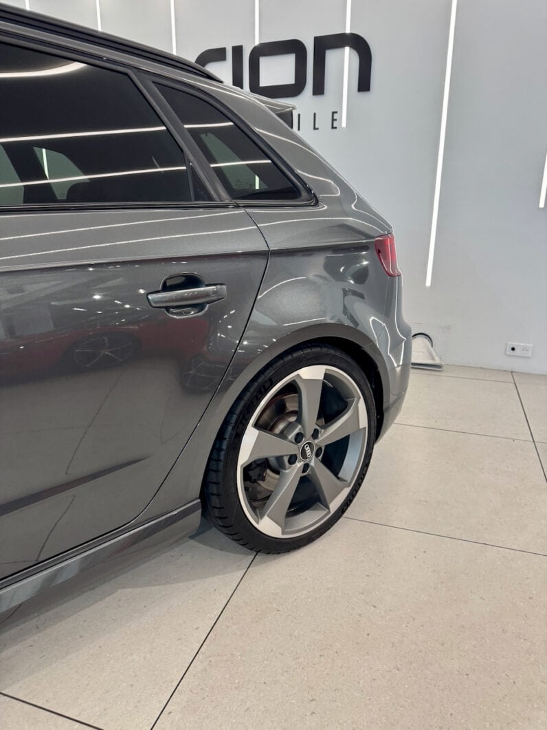 
								AUDI RS3 Sportback 2.5 TFSi Quattro S-Tronic 367 cv full									