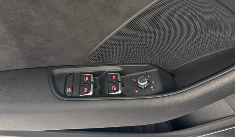
								AUDI RS3 Sportback 2.5 TFSi Quattro S-Tronic 367 cv full									