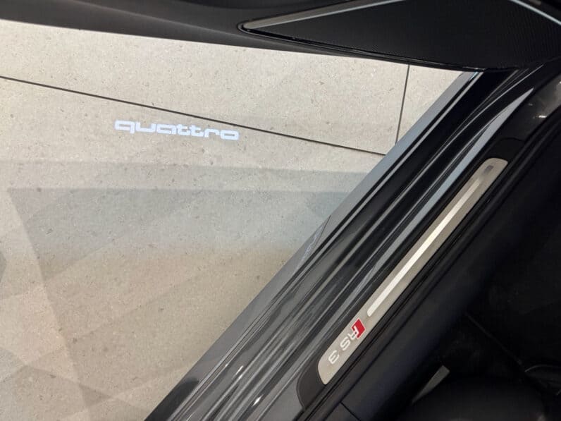 
								AUDI RS3 Sportback 2.5 TFSi Quattro S-Tronic 367 cv full									