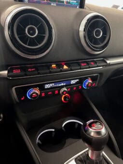 
										AUDI RS3 Sportback 2.5 TFSi Quattro S-Tronic 367 cv full									