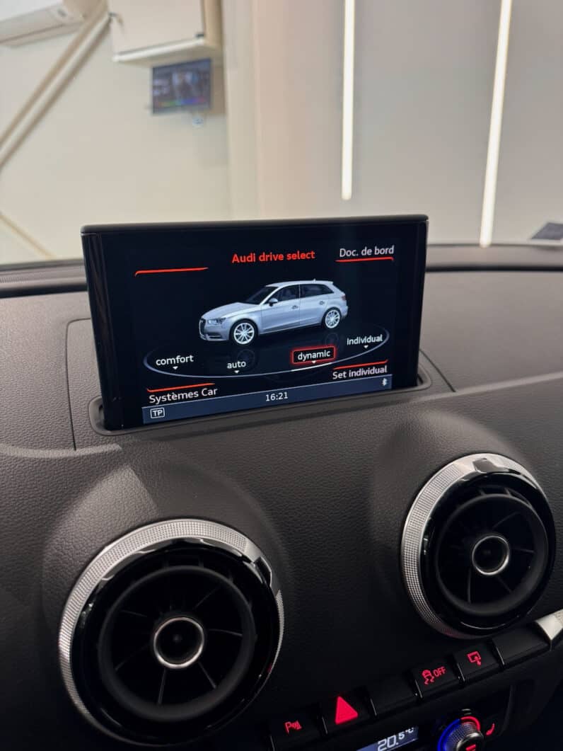 
								AUDI RS3 Sportback 2.5 TFSi Quattro S-Tronic 367 cv full									