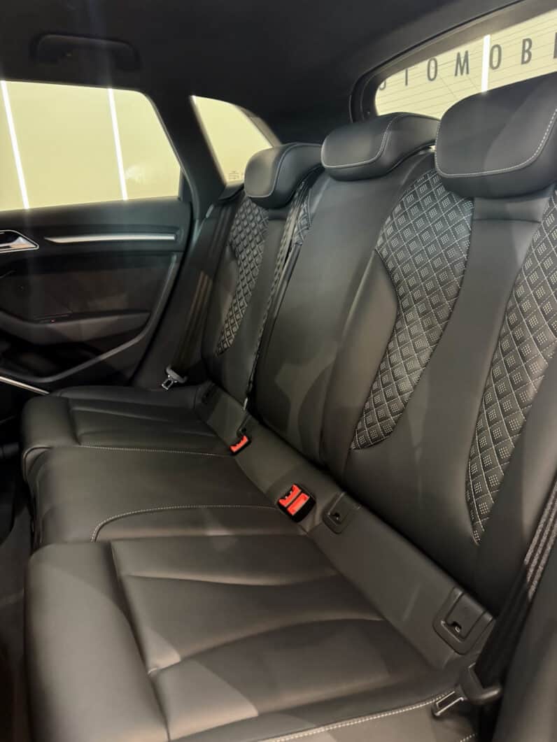 
								AUDI RS3 Sportback 2.5 TFSi Quattro S-Tronic 367 cv full									