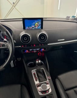 
										AUDI RS3 Sportback 2.5 TFSi Quattro S-Tronic 367 cv full									