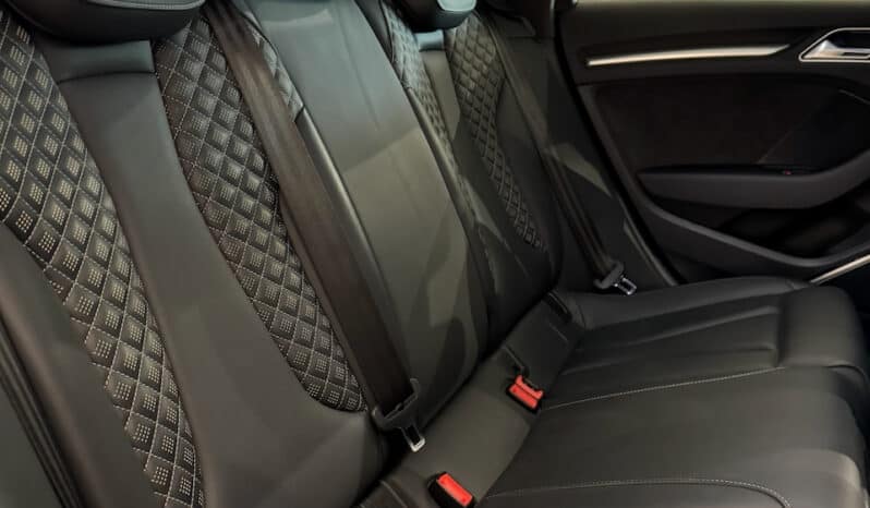 
								AUDI RS3 Sportback 2.5 TFSi Quattro S-Tronic 367 cv full									