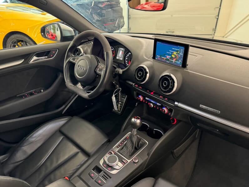
								AUDI RS3 Sportback 2.5 TFSi Quattro S-Tronic 367 cv full									