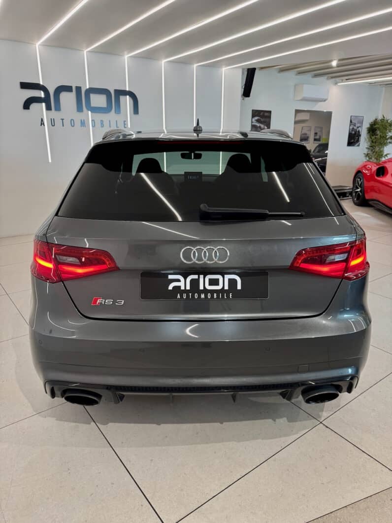 
								AUDI RS3 Sportback 2.5 TFSi Quattro S-Tronic 367 cv full									