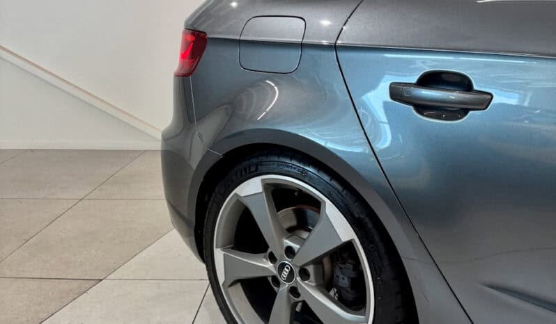 
								AUDI RS3 Sportback 2.5 TFSi Quattro S-Tronic 367 cv full									