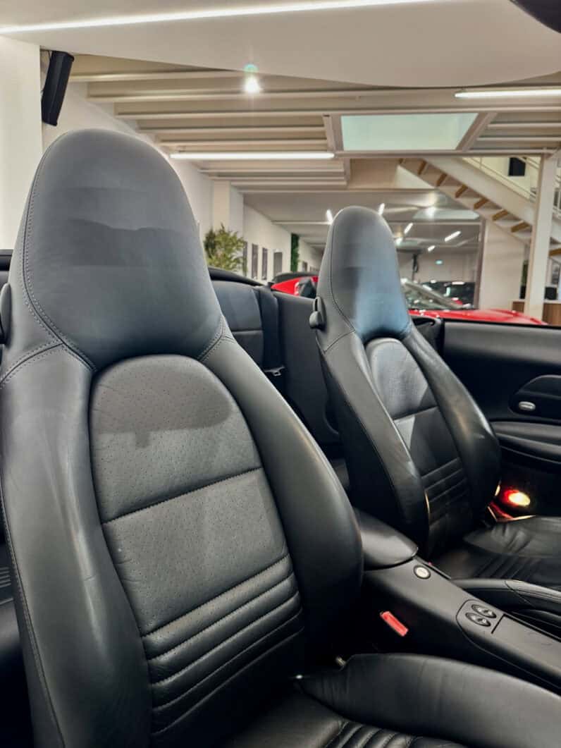 
								PORSCHE 911 996 Cabriolet Carrera 3.6 i 320 cv BVM6 full									
