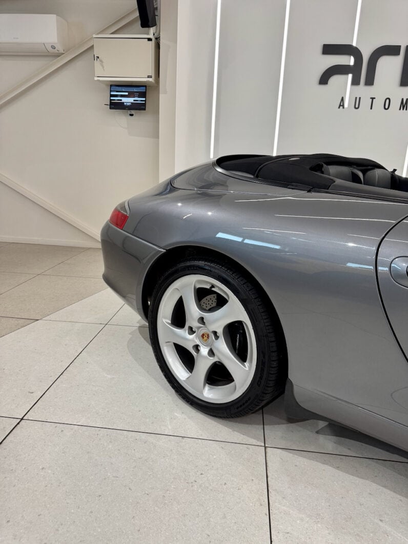 
								PORSCHE 911 996 Cabriolet Carrera 3.6 i 320 cv BVM6 full									