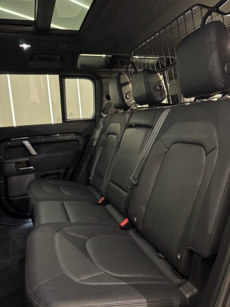 
								LAND ROVER Defender II 110 P400e 2.0 Ti 404 PHEV 4WD 300 cv XDYNAMIC PACK URBAN full									