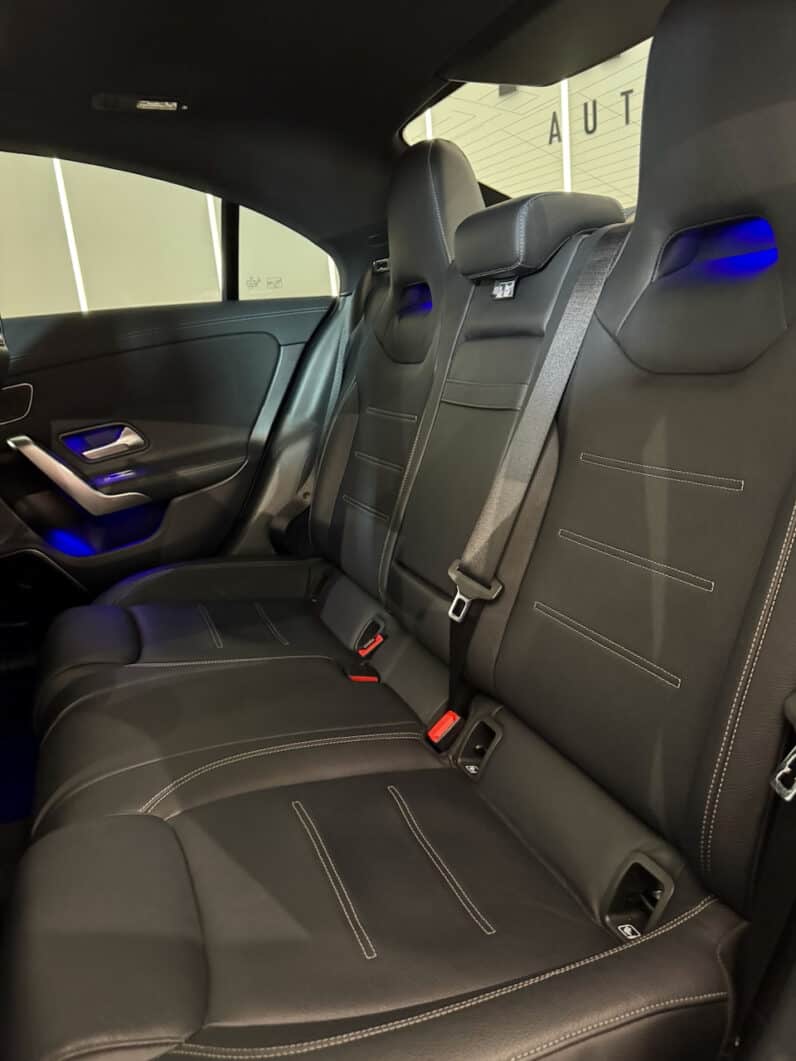
								MERCEDES CLA 35 AMG Coupé 2.0 i 4MATIC 7G-DCT 306 cv full									