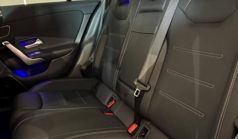 
								MERCEDES CLA 35 AMG Coupé 2.0 i 4MATIC 7G-DCT 306 cv full									