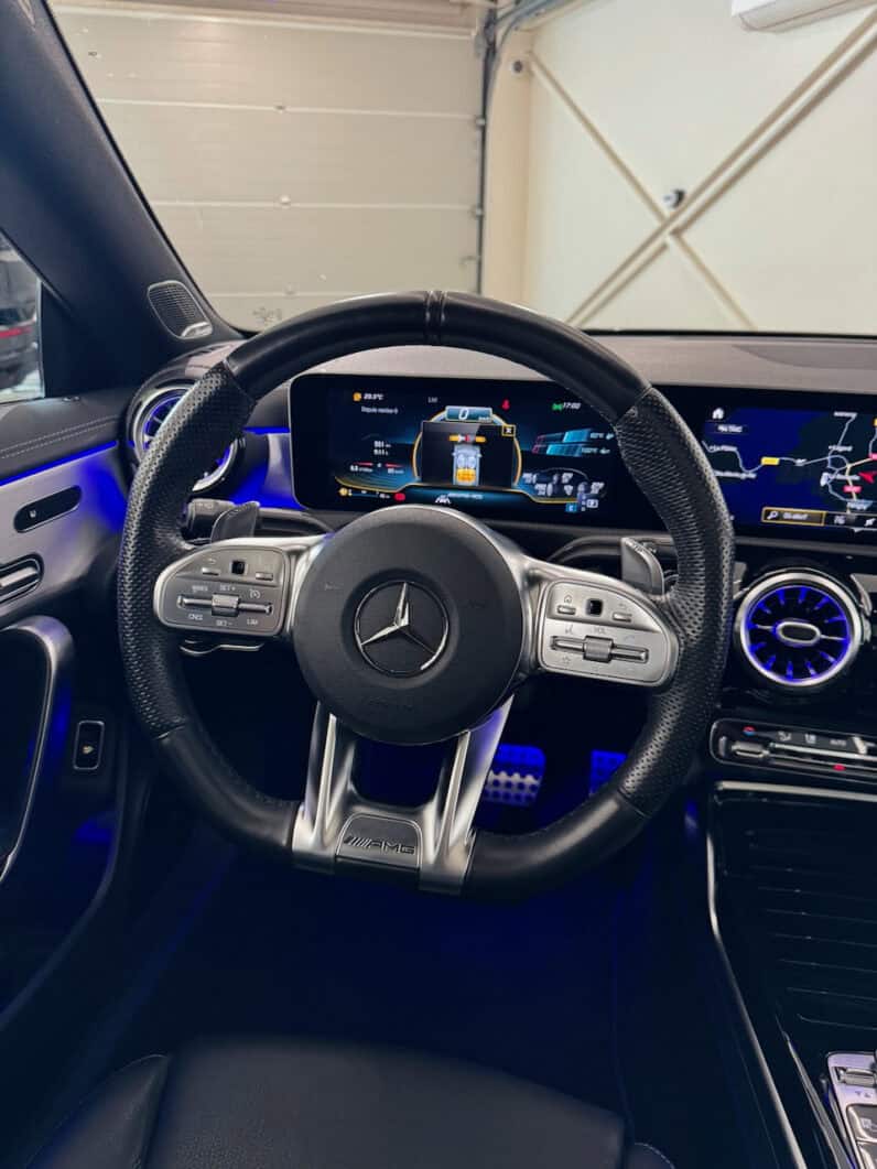 
								MERCEDES CLA 35 AMG Coupé 2.0 i 4MATIC 7G-DCT 306 cv full									