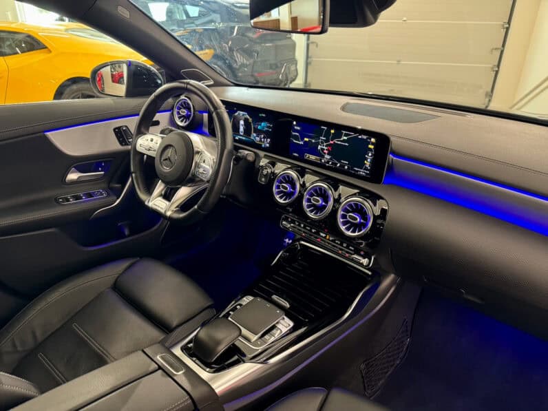 
								MERCEDES CLA 35 AMG Coupé 2.0 i 4MATIC 7G-DCT 306 cv full									