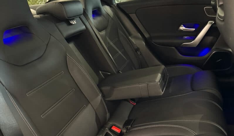 
								MERCEDES CLA 35 AMG Coupé 2.0 i 4MATIC 7G-DCT 306 cv full									