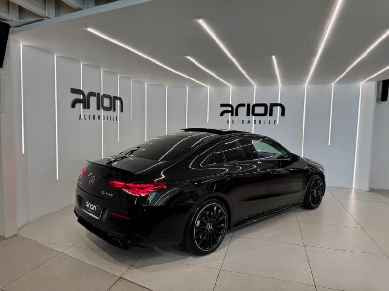 
								MERCEDES CLA 35 AMG Coupé 2.0 i 4MATIC 7G-DCT 306 cv full									