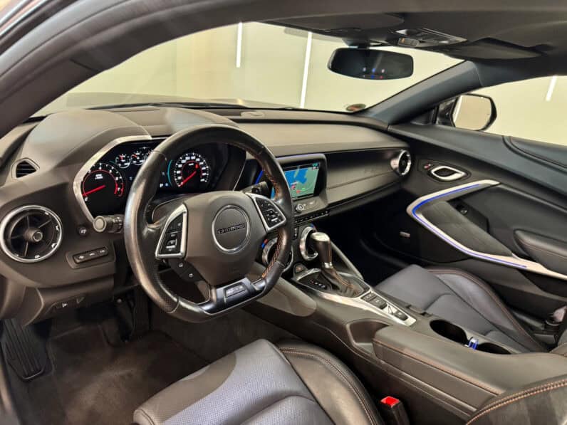 
								CHEVROLET Camaro VI Coupe 6.2 i V8 453 cv FIFTY 50e anniversaire full									