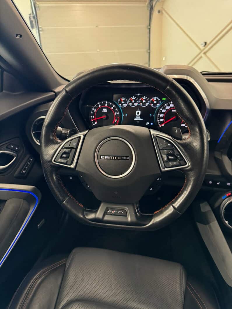 
								CHEVROLET Camaro VI Coupe 6.2 i V8 453 cv FIFTY 50e anniversaire full									