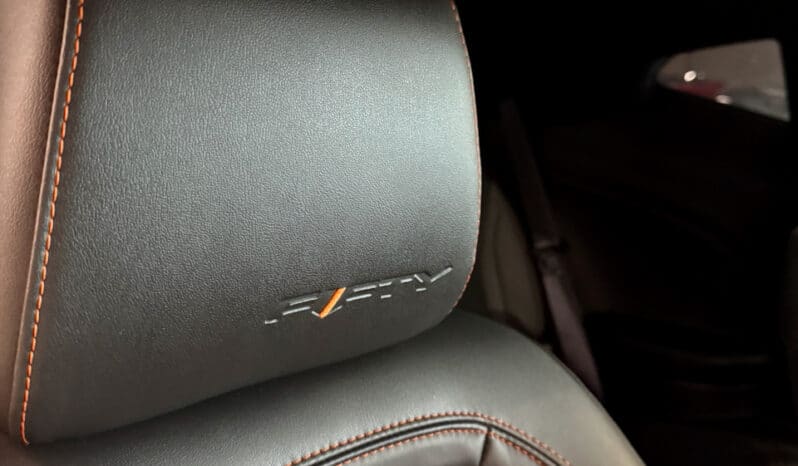 
								CHEVROLET Camaro VI Coupe 6.2 i V8 453 cv FIFTY 50e anniversaire full									