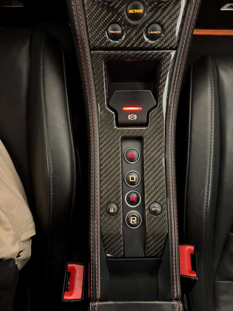 
								MCLAREN MP4-12C 3.8 V8 TWIN-TURBO 600 CH full									