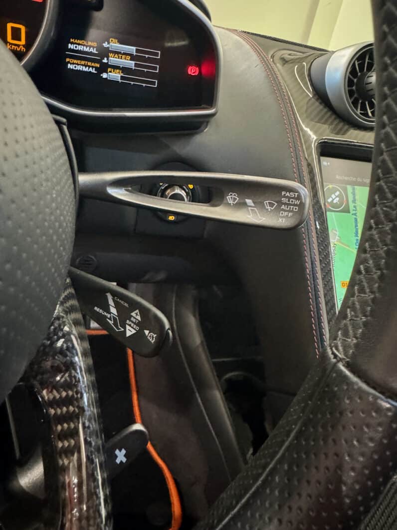 
								MCLAREN MP4-12C 3.8 V8 TWIN-TURBO 600 CH full									